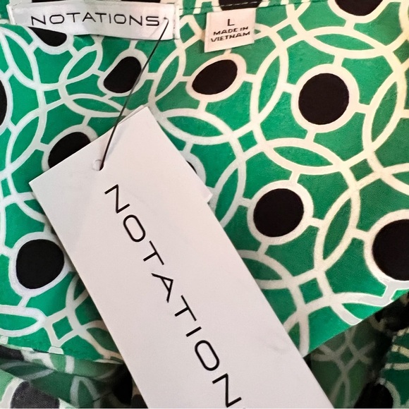NWT Notations Peacock Blouse, Size Large, sophisticated and bold 🌸 - Picture 3 of 10